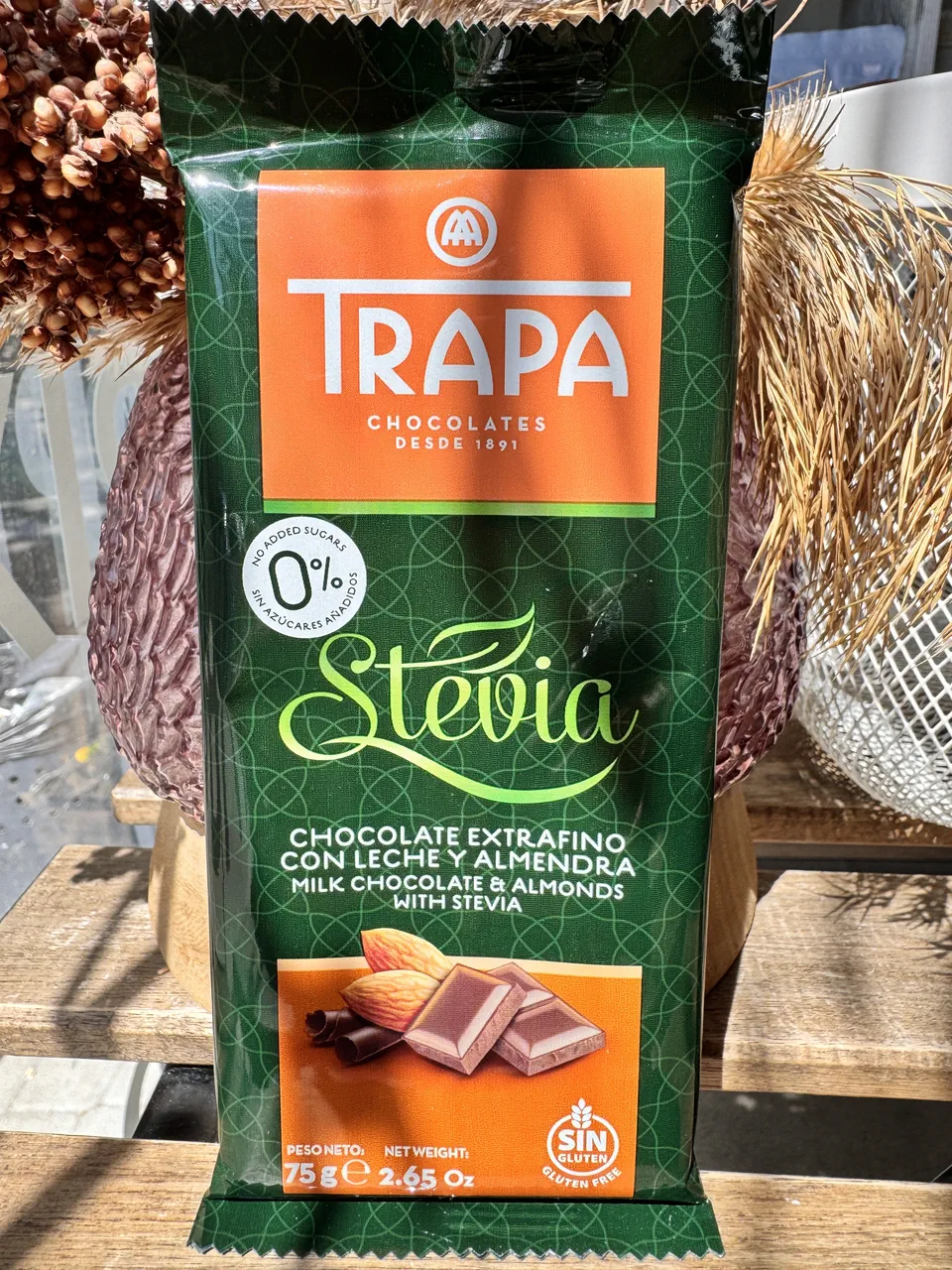 Молочний шоколад без глютену і цукру Trapa Stevia з мигдалем, 75г